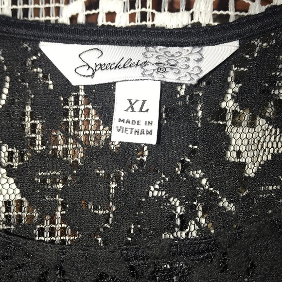 Not wore very much. Size is XL fits more like a L - Picture 3 of 3